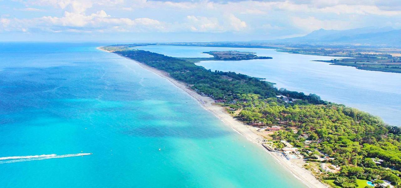 Chambres D Hotes A 20 Pas De La Plage Люссиана Экстерьер фото