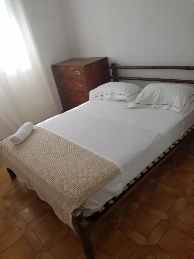 Chambres D Hotes A 20 Pas De La Plage Люссиана Экстерьер фото